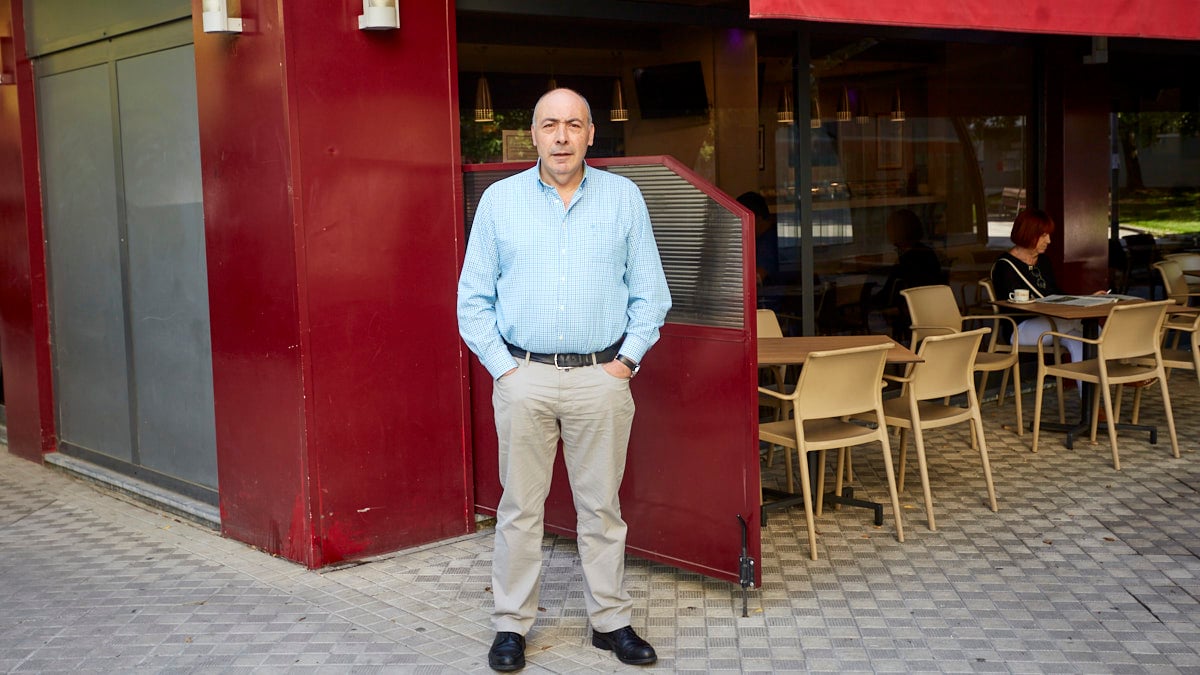 Cafetería Via Veneto en la calle Padre Barace de Pamplona. IÑIGO ALZUGARAY