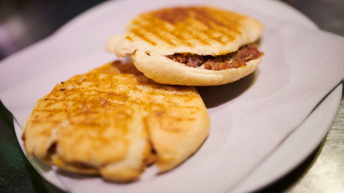“Escombro” mítico pincho del Bodegón Sarria. PABLO LASAOSA