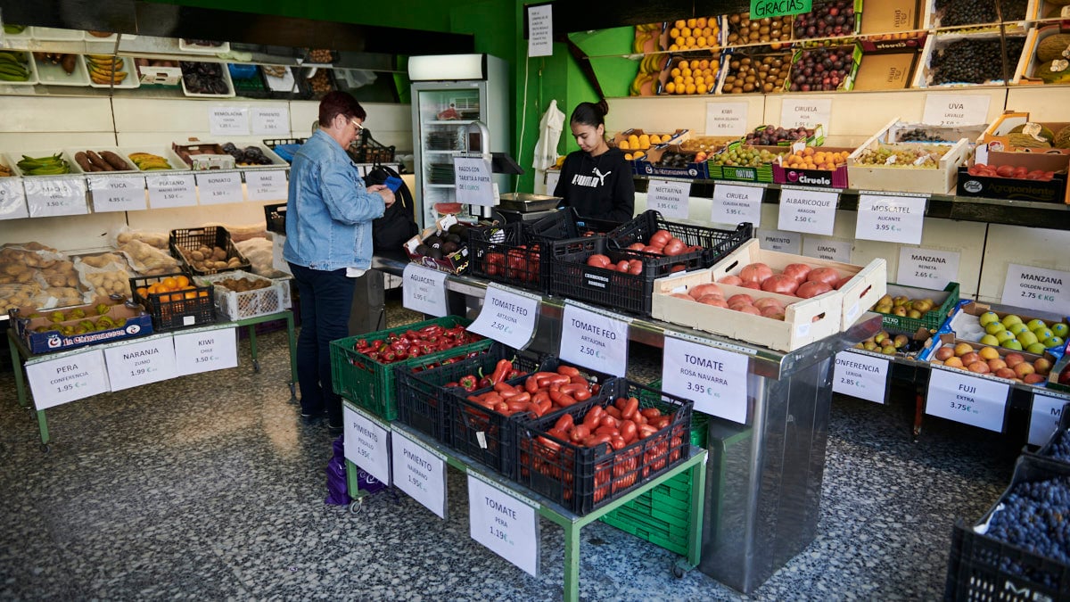 Frutería Palacios en la Avenida de Zaragoza 53 de Pamplona. PABLO LASAOSA