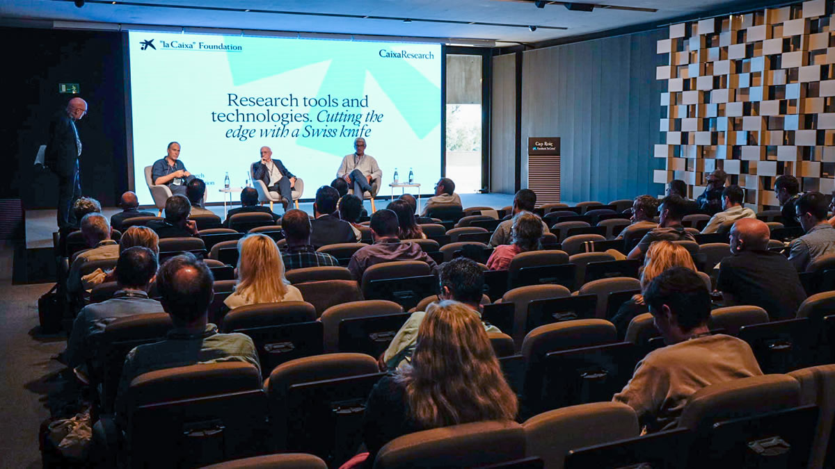 Investigadores durante la primera jornada del encuentro. Han debatido sobre tecnologías al servicio de la salud. CEDIDA