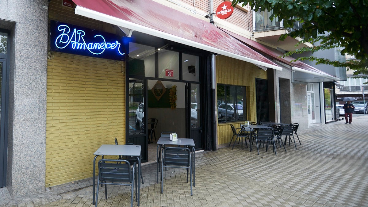 Bar Amanecer en la calle Esquíroz 5 de Pamplona. IÑIGO ALZUGARAY