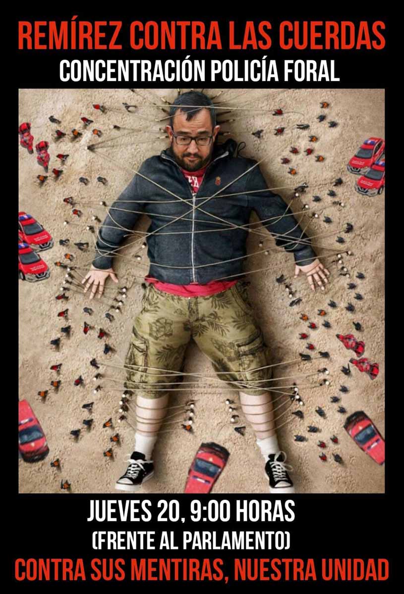 Javier Remírez maniatado en un cartel que anuncia una concentración de policías forales. CEDIDA
