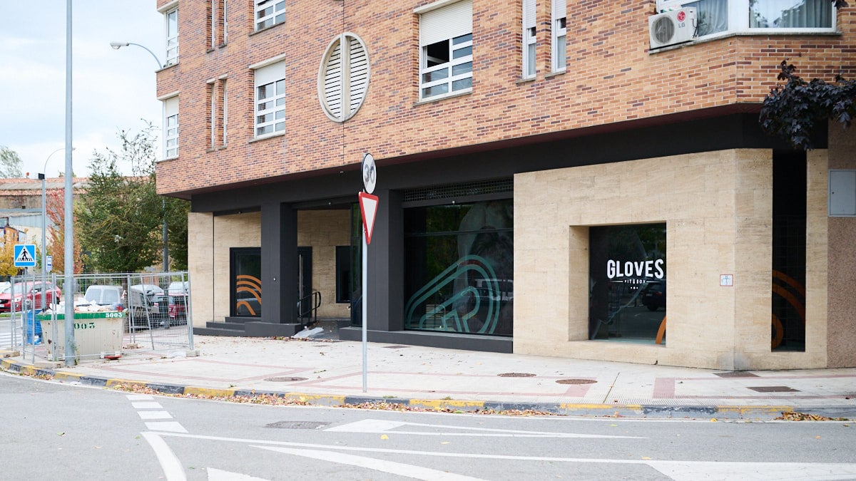 Próxima apertura del Gimnasio Gloves fit & box en la calle Sadar 8 de Pamplona. PABLO LASAOSA