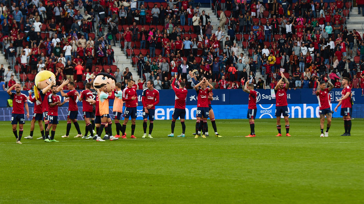 Partido de La Liga Santander entre Osasuna y Real Valladolid disputado en el estadio de El Sadar. IÑIGO ALZUGARAY