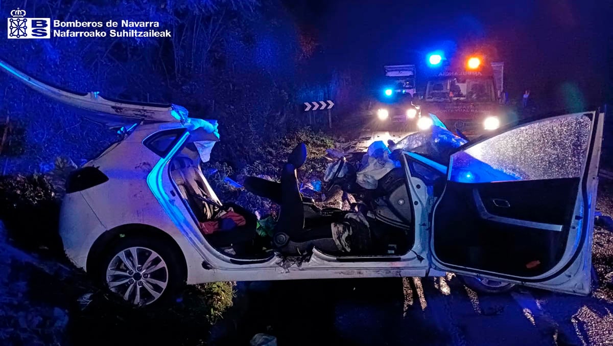 Dos personas han resultado heridas en un accidente de tráfico ocurrido en la N-121-A a la altura de Yanci. BOMBEROS DE NAVARRA