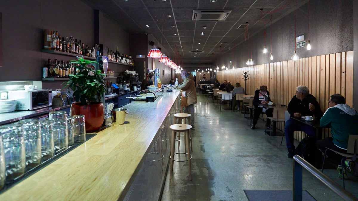 Bar New Trujal, en la calle San Fermín 55 de Pamplona. IÑIGO ALZUGARAY