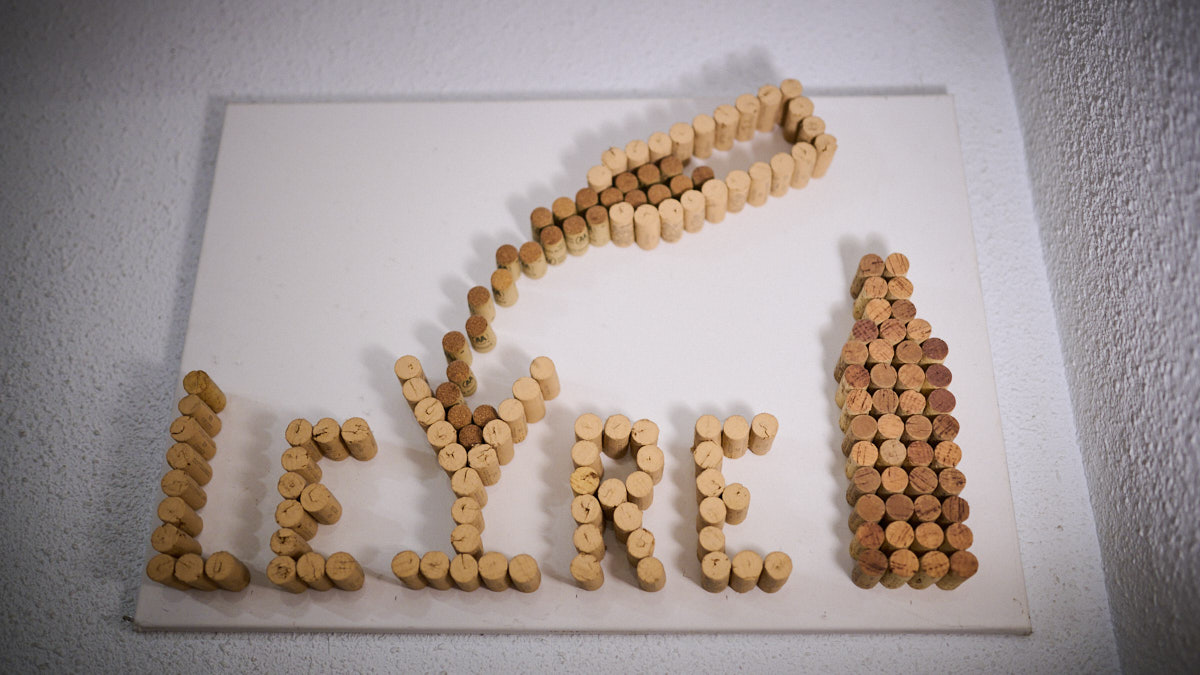 Interior del bar Bodegas Leyre en Pamplona. Pablo Lasaosa.