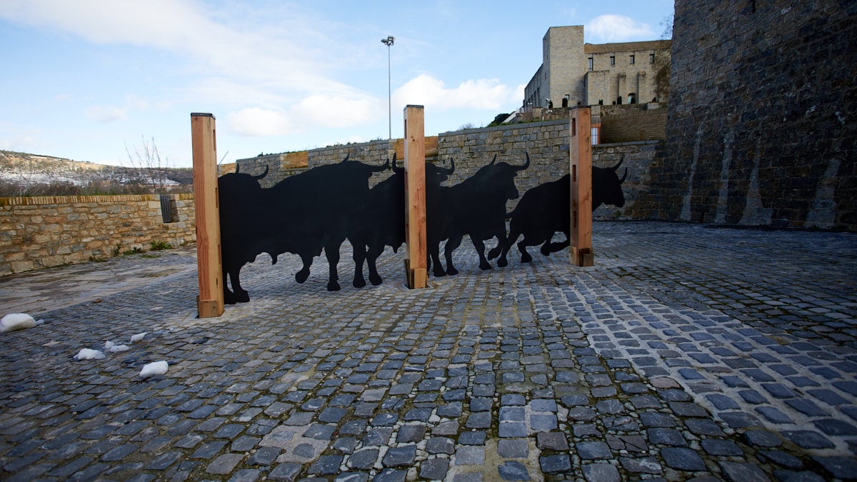 Photocall instalado en los Corrales de la cuesta de Santo Domingo de Pamplona con el objetivo contribuir a la desestacionalización de las fiestas de San Fermín. IÑIGO ALZUGARAY