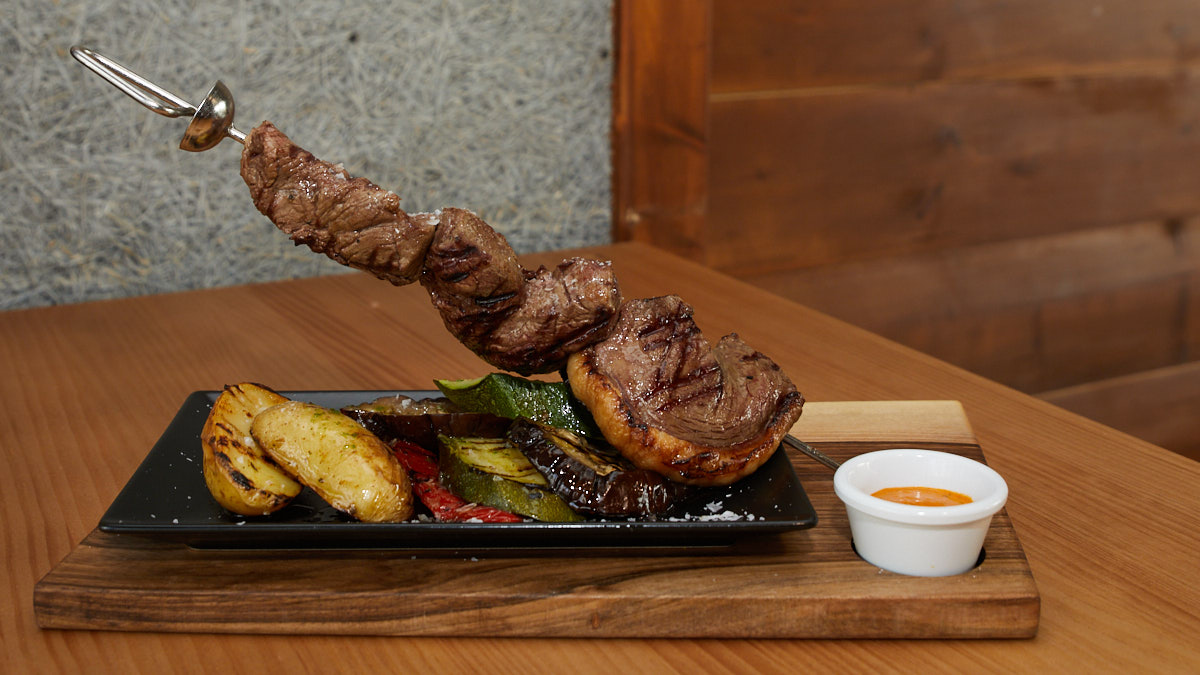 Bar Restaurante Ale's Beer  en la plaza Lakuondo 3 de Pamplona. IÑIGO ALZUGARAY