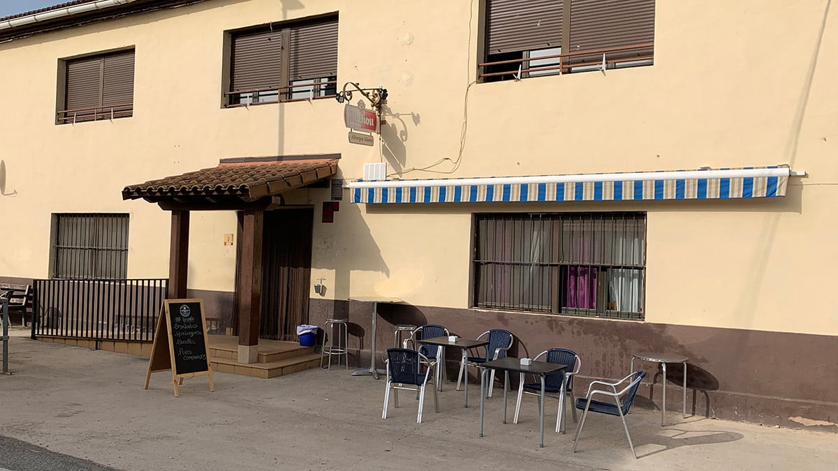 Imagen exterior del bar de Legaria en Tierra Estella. Navarra.com