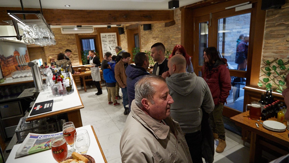Casa Paco, en el Rincón de San Nicolás 1 de Pamplona. IÑIGO ALZUGARAY