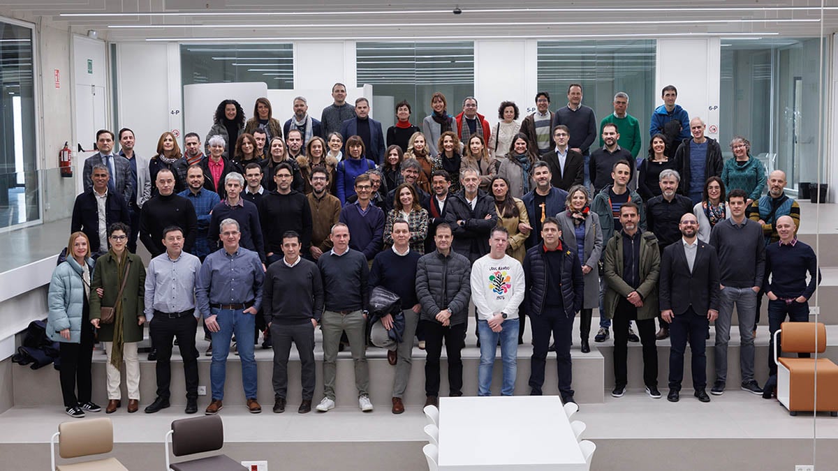 Encuentro de antiguo alumnado de Ingeniería Industrial en la Universidad Pública de Navarra. UPNA