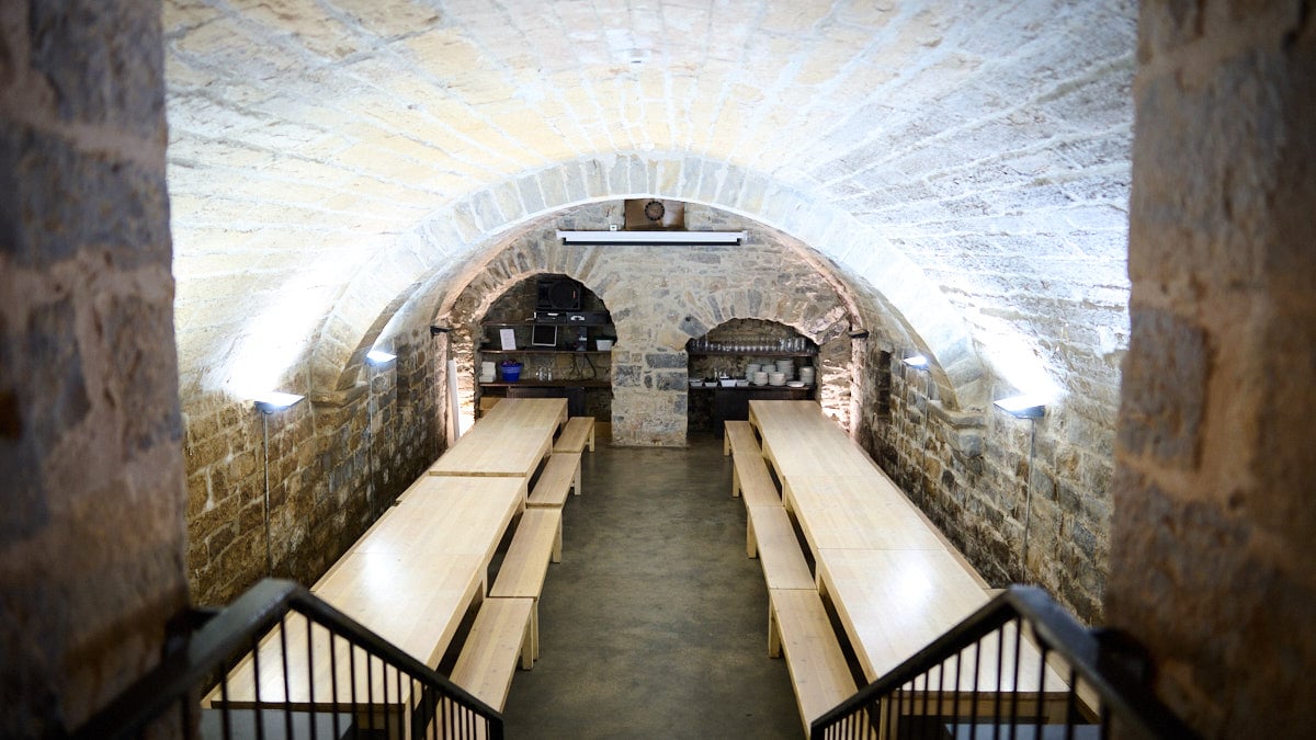 Sociedad Jarauta 79, que se ofrece para alquilar en San Fermín. PABLO LASAOSA