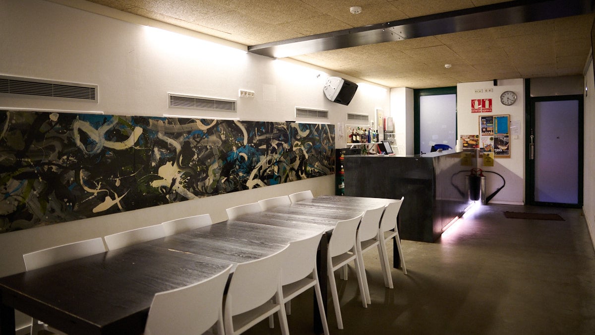 Sociedad Jarauta 79, que se ofrece para alquilar en San Fermín. PABLO LASAOSA