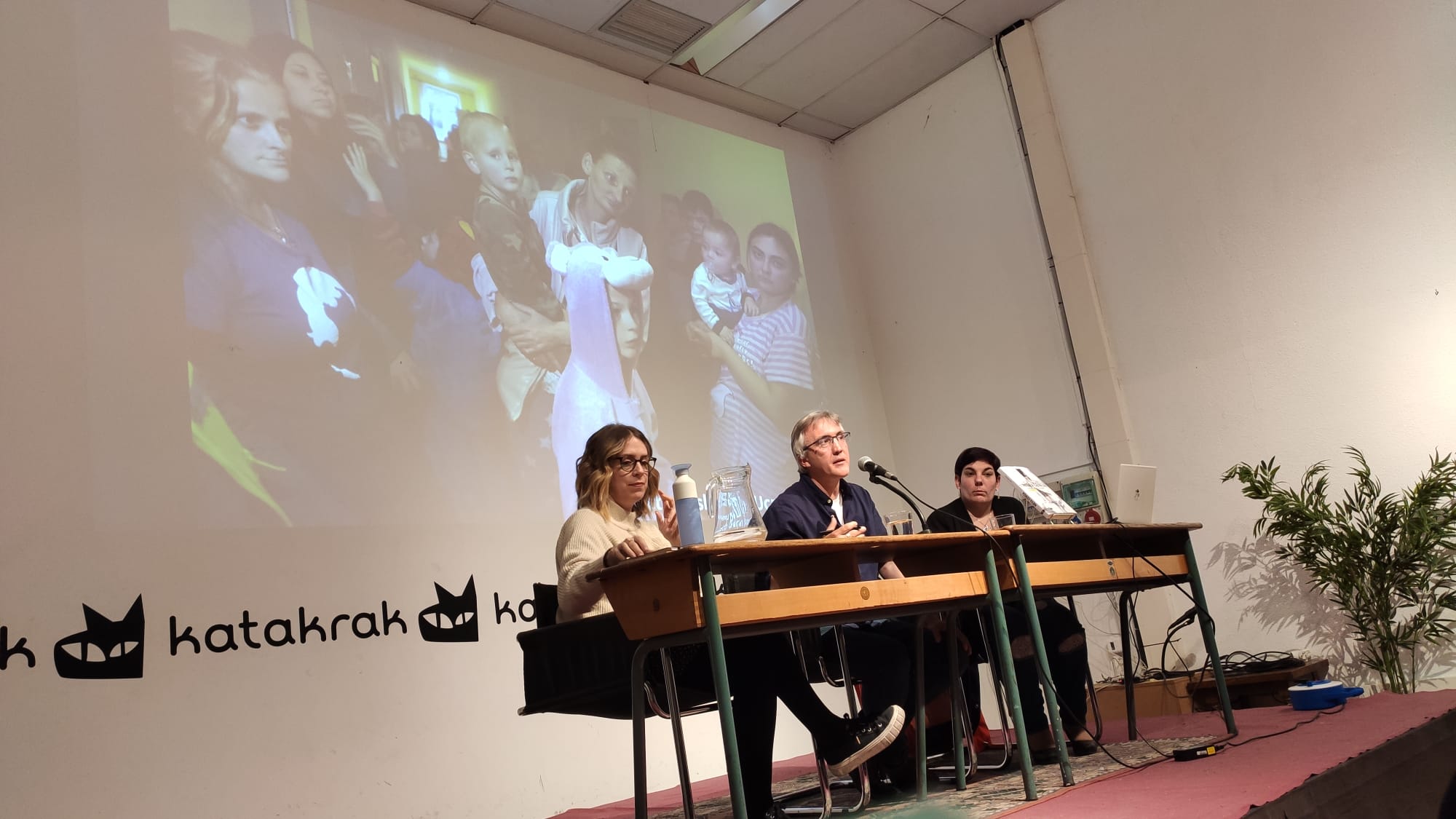 Iván Benítez presenta su nuevo libro: 'Nieva Ceniza. Crónicas contra el olvido'. CEDIDA