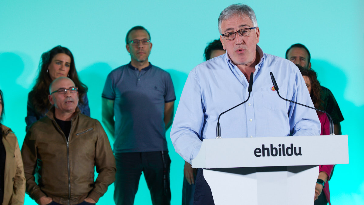 EH Bildu celebra el acto de presentación de su lista electoral para la capital navarra con la intervención de la candidata de EH Bildu a la Presidencia del Gobierno de Navarra, Laura Aznal, y el candidato de EH Bildu a la Alcaldía de Pamplona, Joseba Asiron. IÑIGO ALZUGARAY