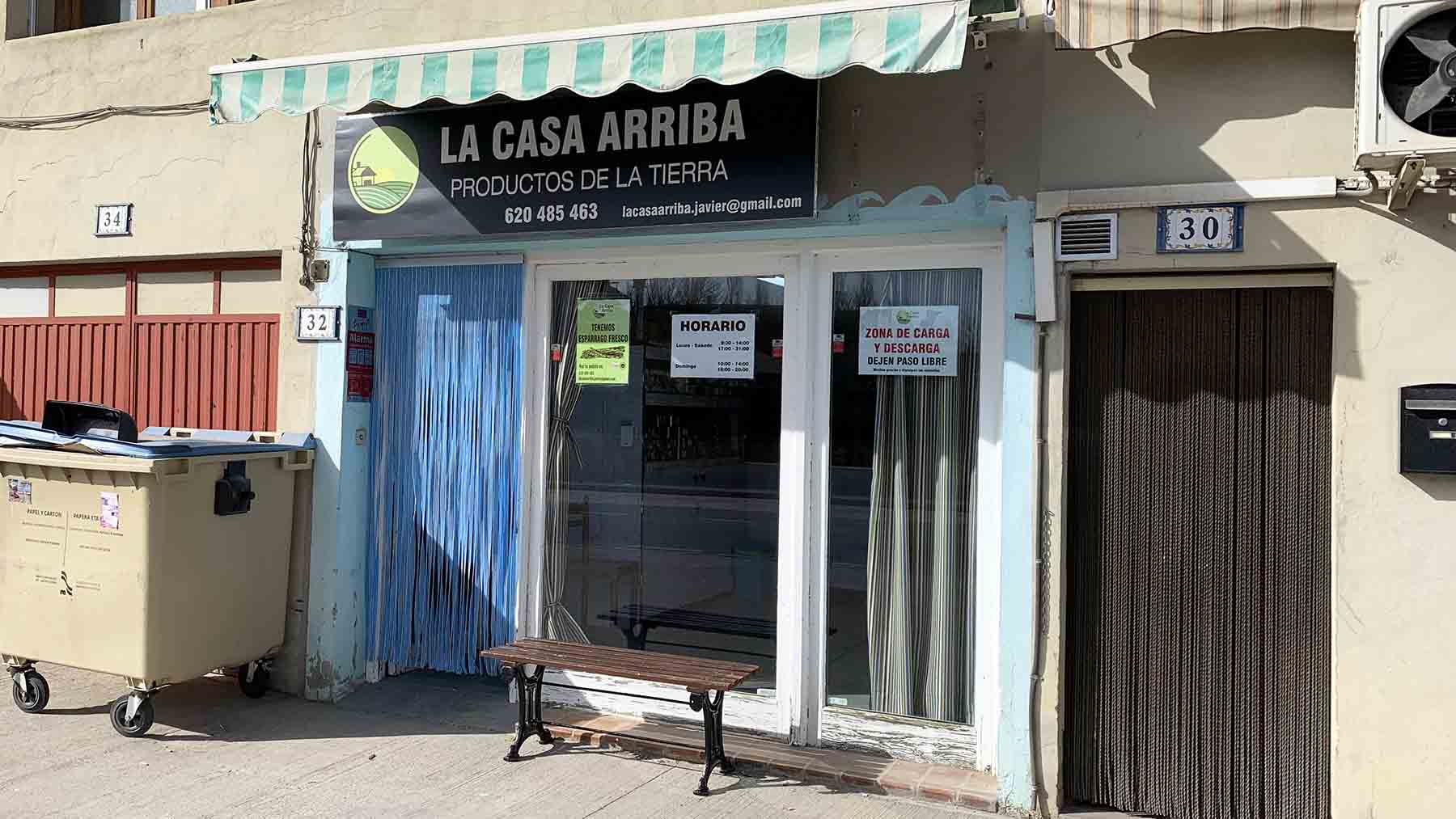 Fachada de la tienda 'La Casa Arriba' de Murieta. Navarra.com