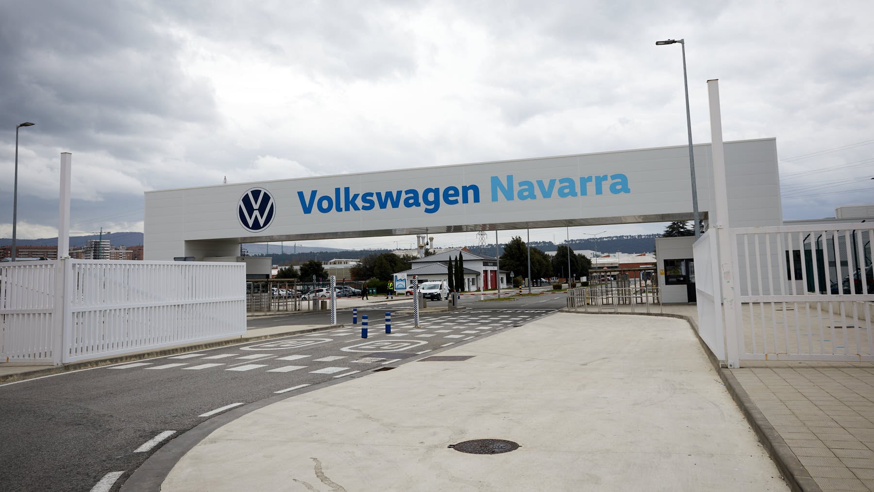 Terremoto en Volkswagen: pérdidas récord de 4.600 millones y amenaza de 100.000 despidos mientras Landaben se blinda