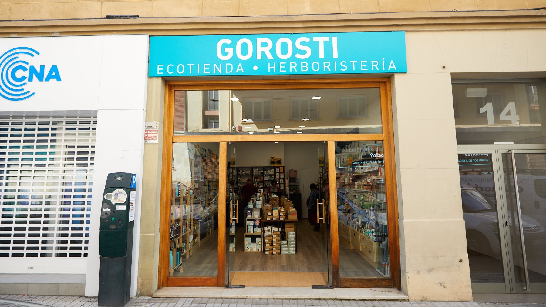 Ecotienda Gorosti, en la calle Paulino Caballero 14 de Pamplona. IÑIGO ALZUGARAY