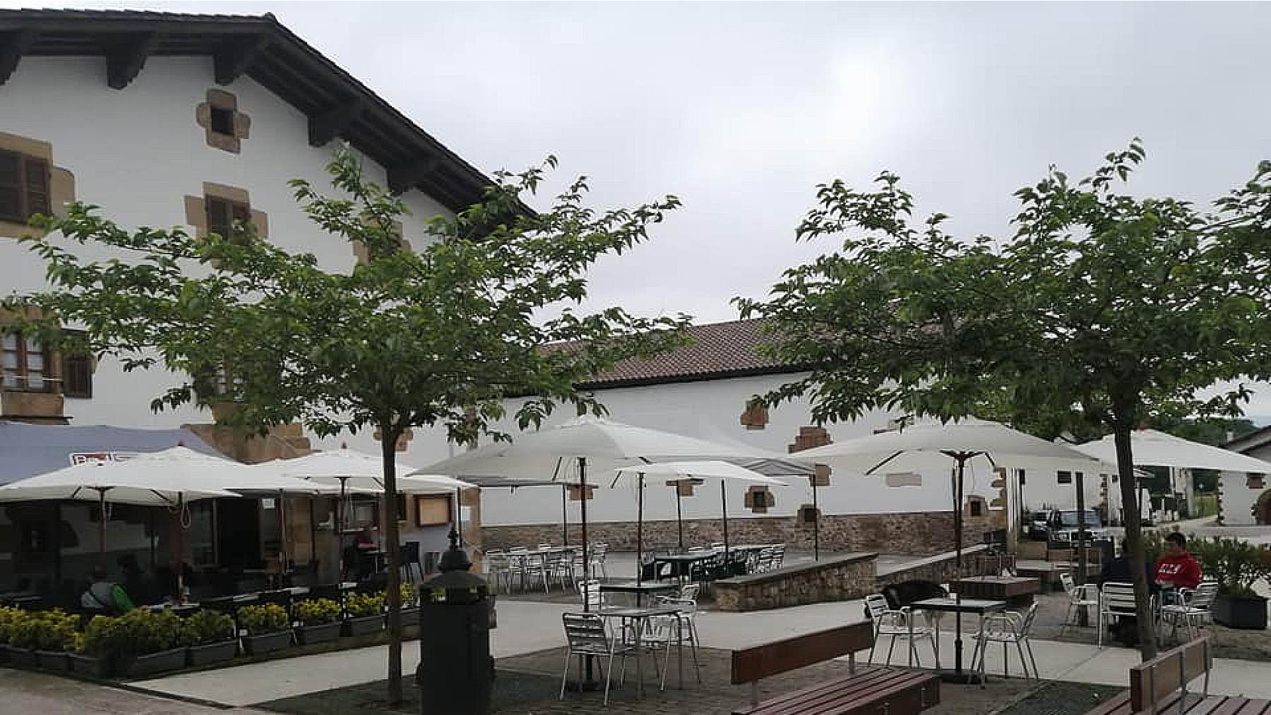 Posada Iraizoz, en la calle San Martín número 18 de la localidad de Iraizoz.