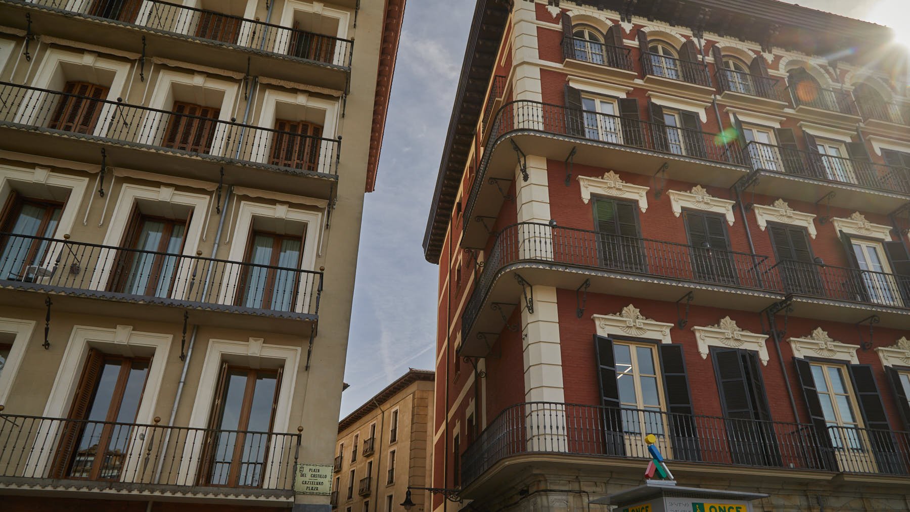 Palacio de Goyeneche, en la Plaza del Castillo 7 de Pamplona. IÑIGO ALZUGARAY