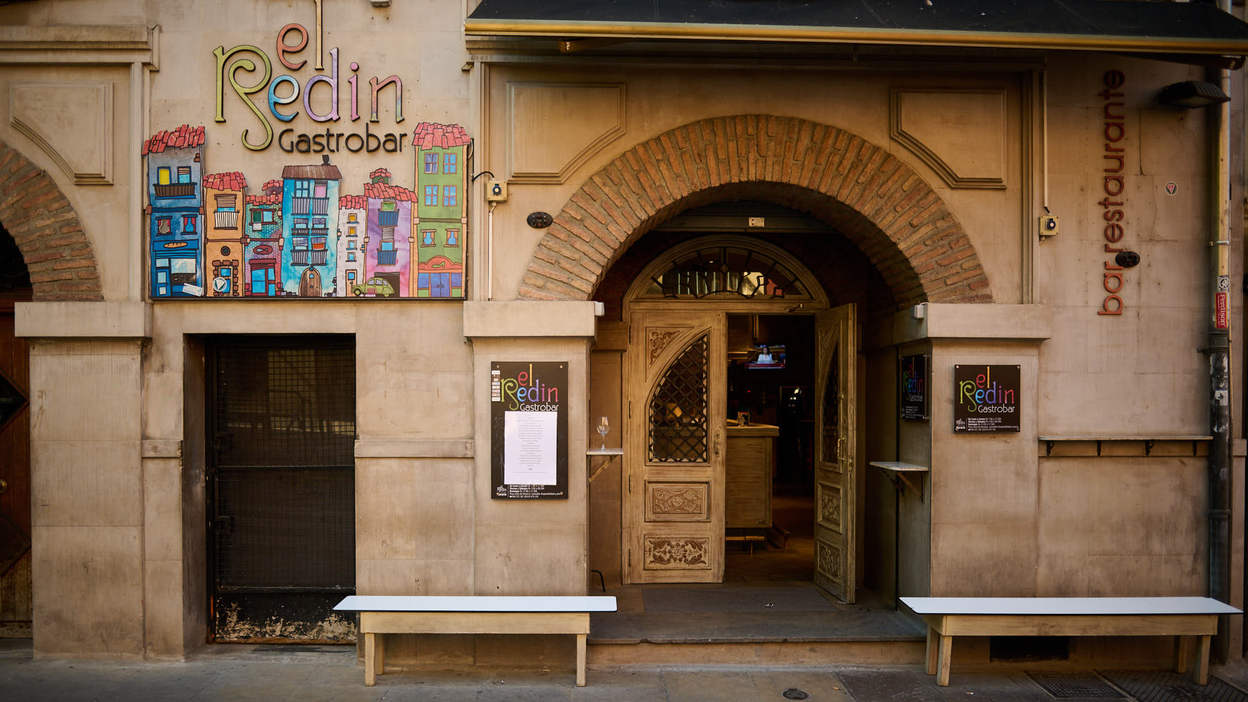 Jose Lara, del Bar el Redín, en la calle Mercado 5. PABLO LASAOSA