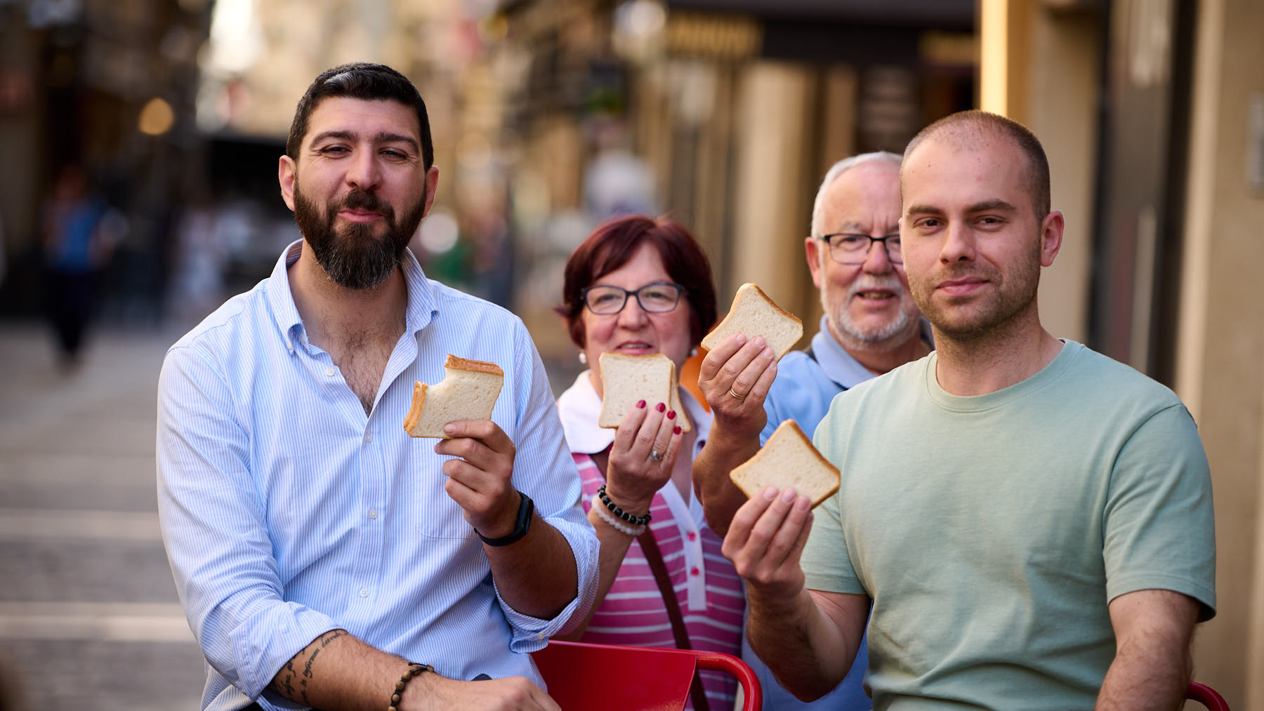 Carlos Jordán y Pablo Odriozola, que inaugurarán Montagu Sándwich en la calle Estafeta 80. PABLO LASAOSA