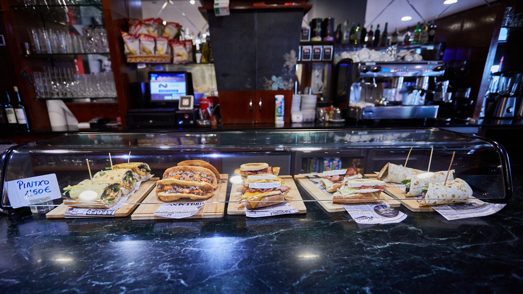 Hamburguesería Gastro Okei Errialde en la calle Ricardo Bel 8 de Villava. IÑIGO ALZUGARAY