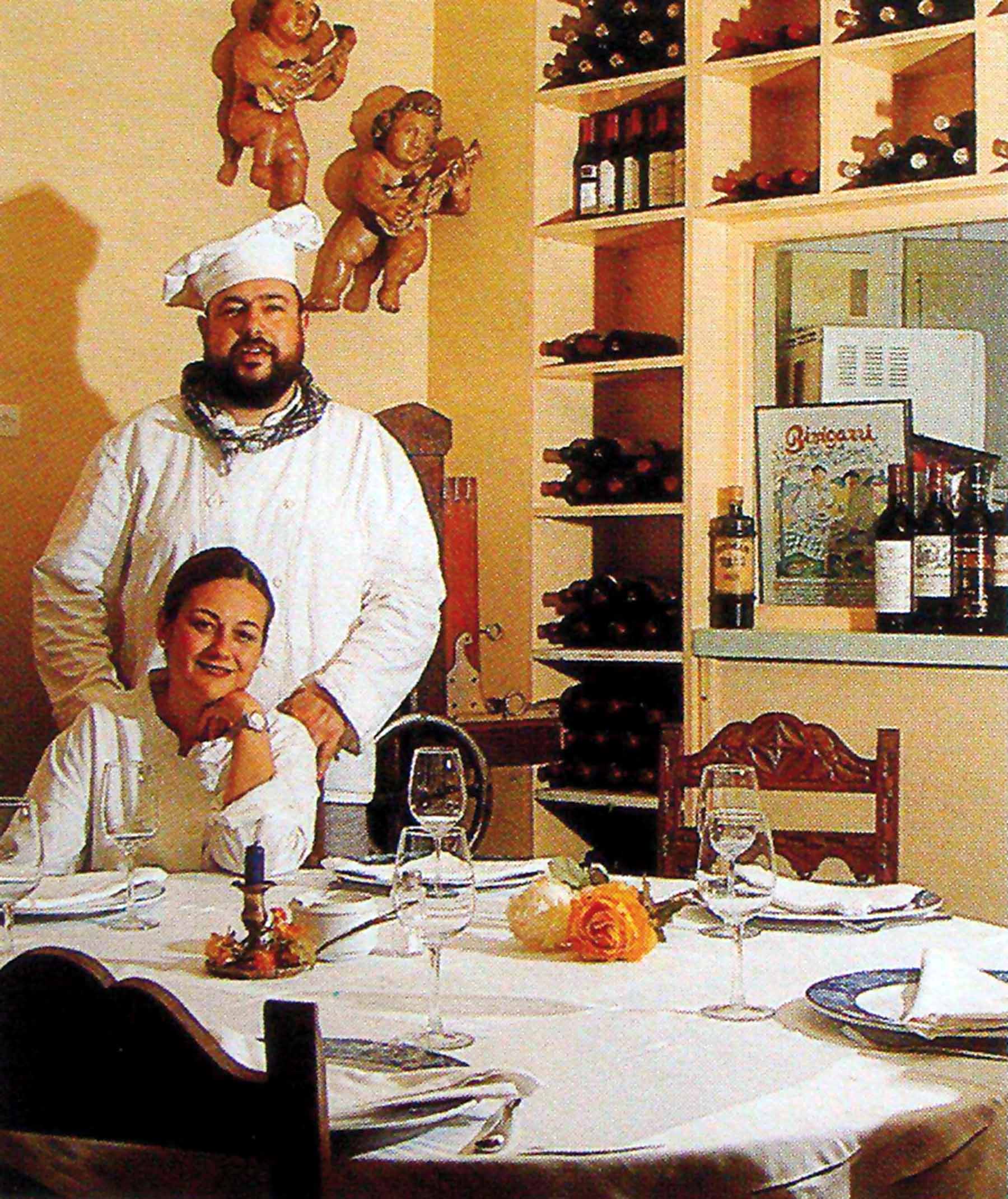 Xavier Landa y su mujer, Carmen García Romero en La Taberna del Fotógrafo de Irurita (1993)