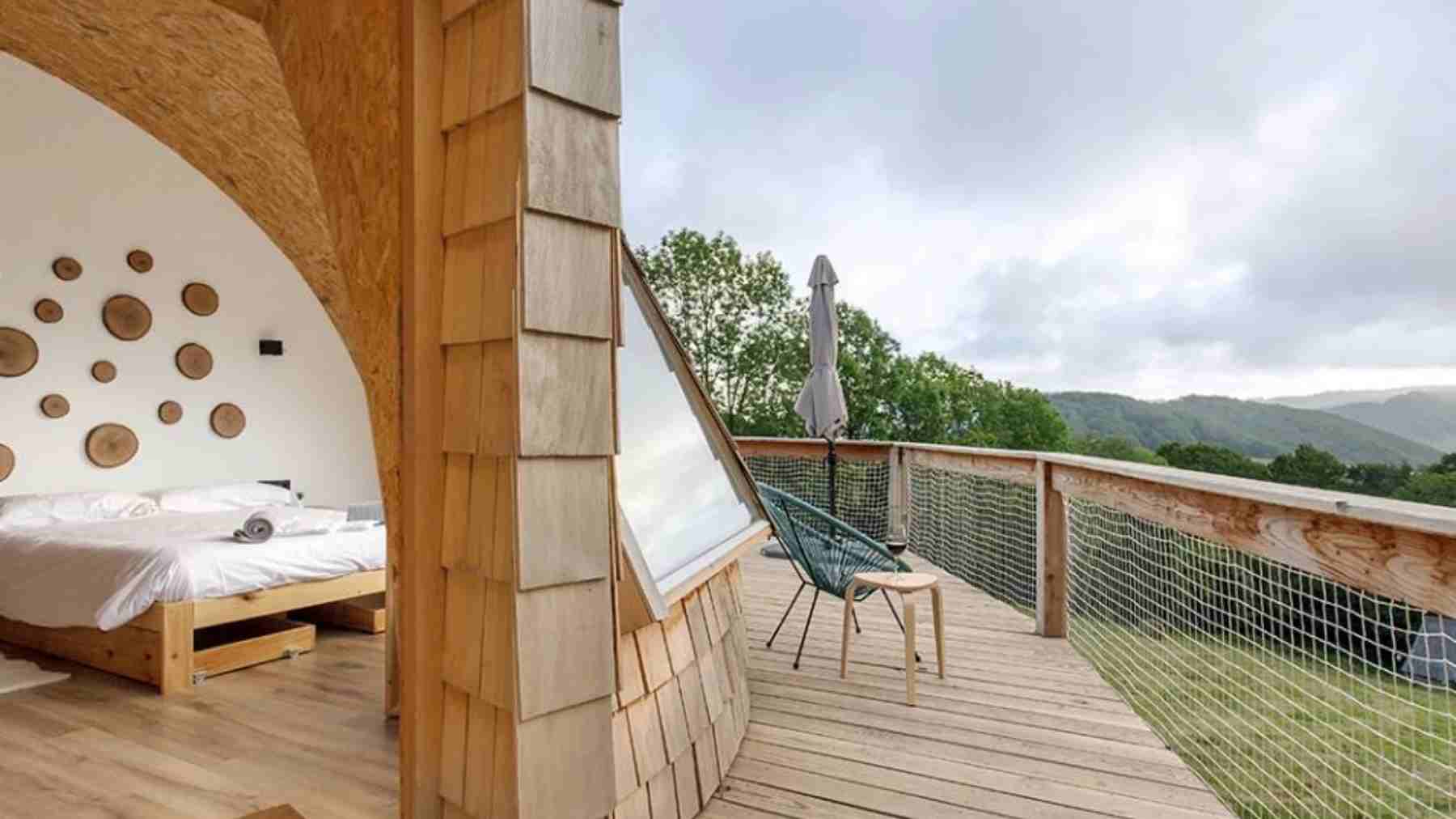 Iglús de Irate Barnean en la Selva de Irati, donde alojarse en medio de la naturaleza. IRATI BARNEAN