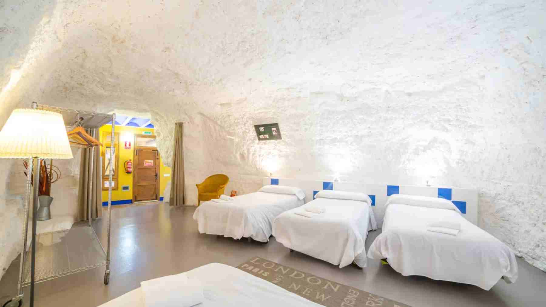 Alojaminetos Cuevas de Bardenas en Valtierra. CUEVAS DE BARDENAS