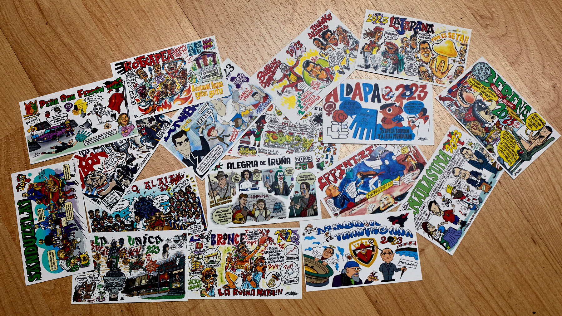 La Federación de Peñas de Pamplona presenta las pancartas elaboradas para los Sanfermines de 2023. IÑIGO ALZUGARAY