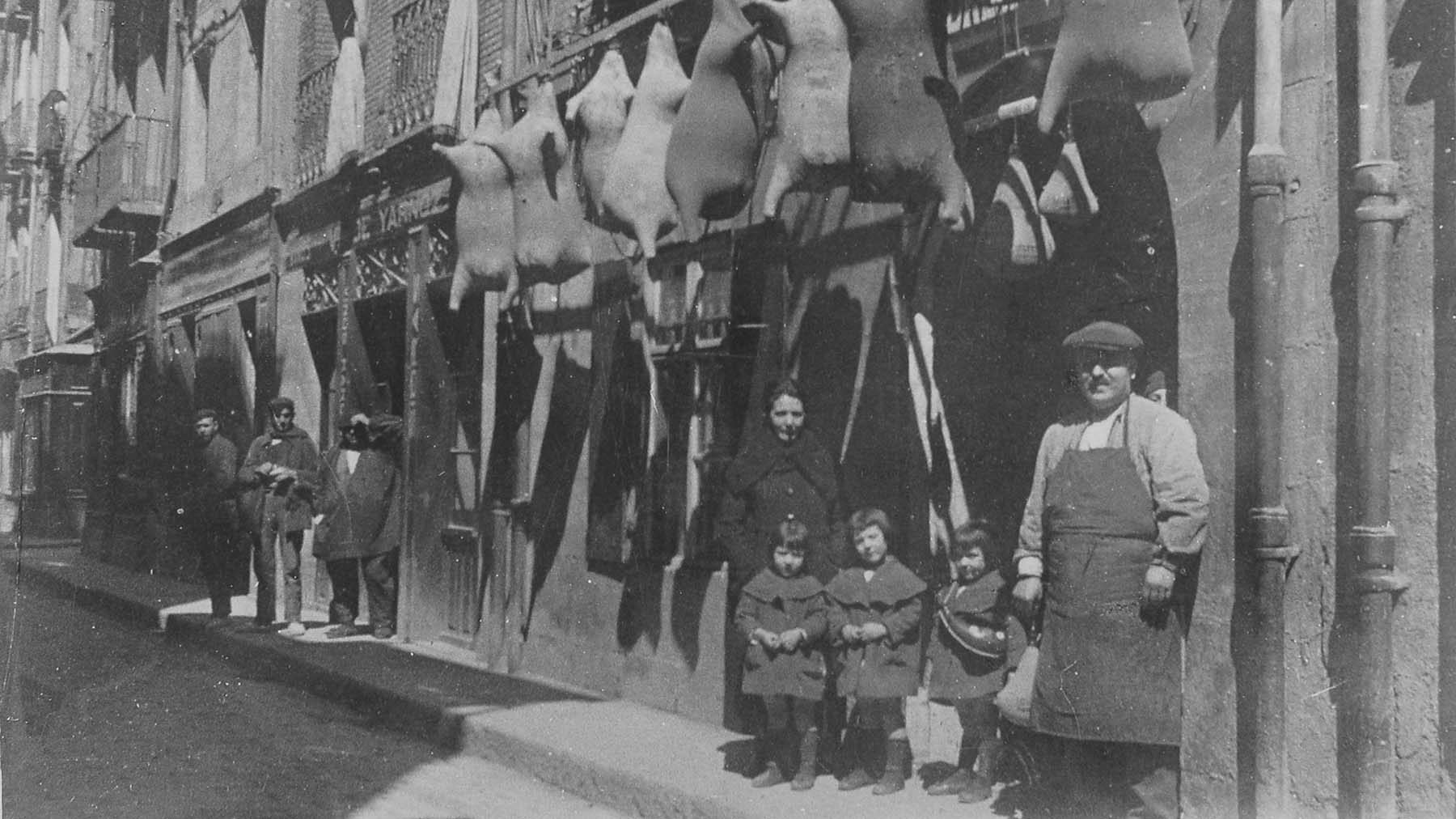 Imagen de archivo de 'Las Tres ZZZ' Caridad, Carmen y Pilar, las hijas de Gregorio Pérez. CEDIDA