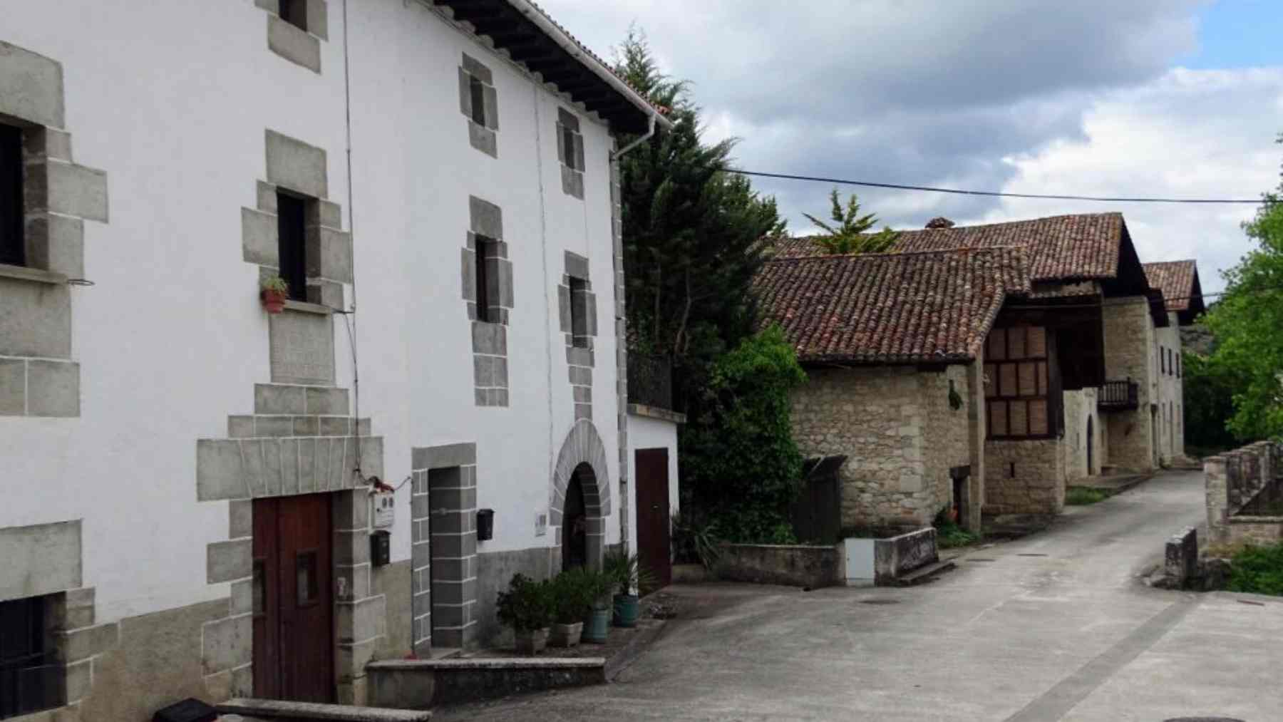 Localidad de Atez en el valle de Atez, Navarra. AYUNTAMIENTO DEL VALLE DE ATEZ