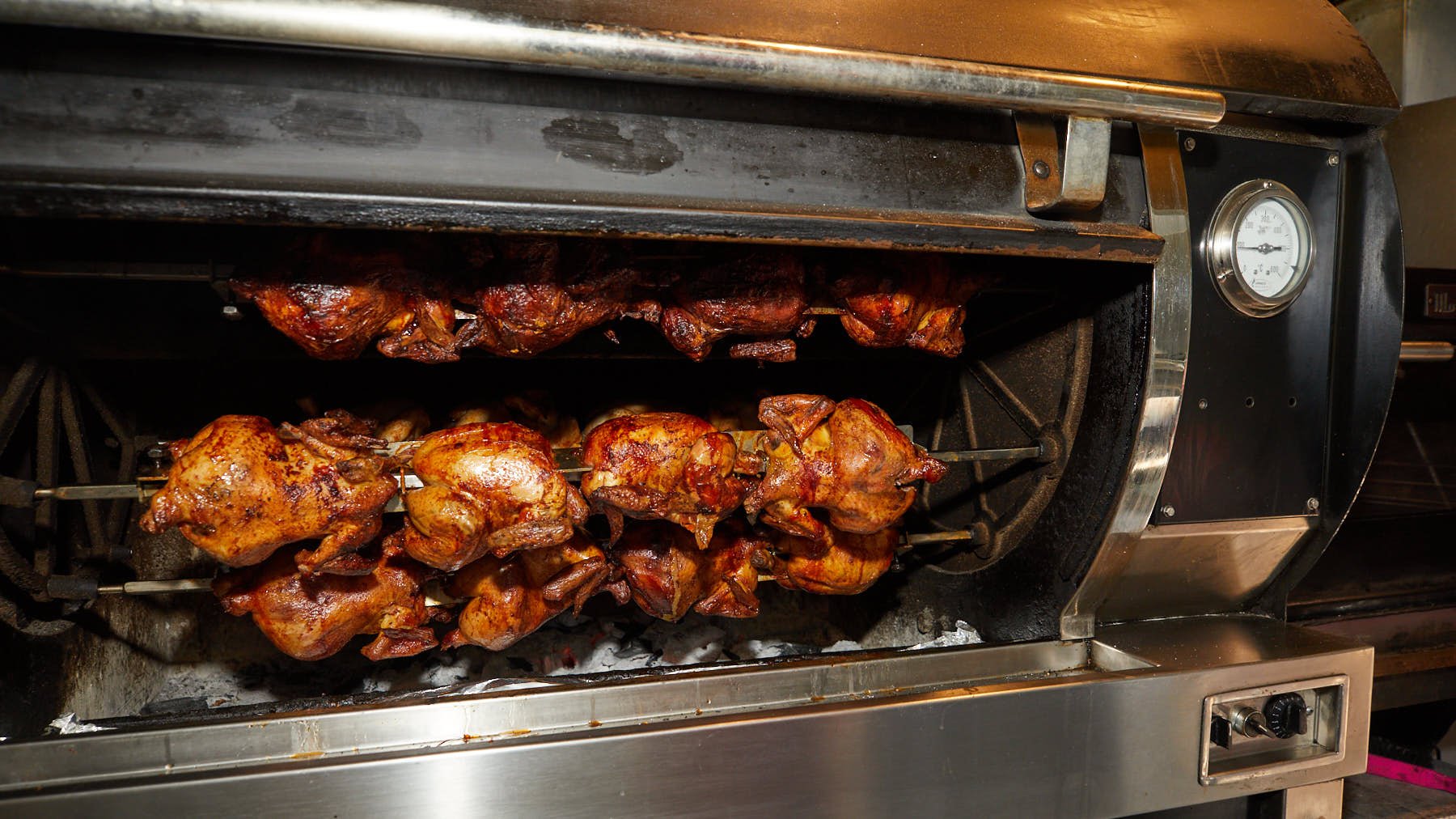 Asador Pyo en calle Etxaburua 12 de Berriozar. IÑIGO ALZUGARAY