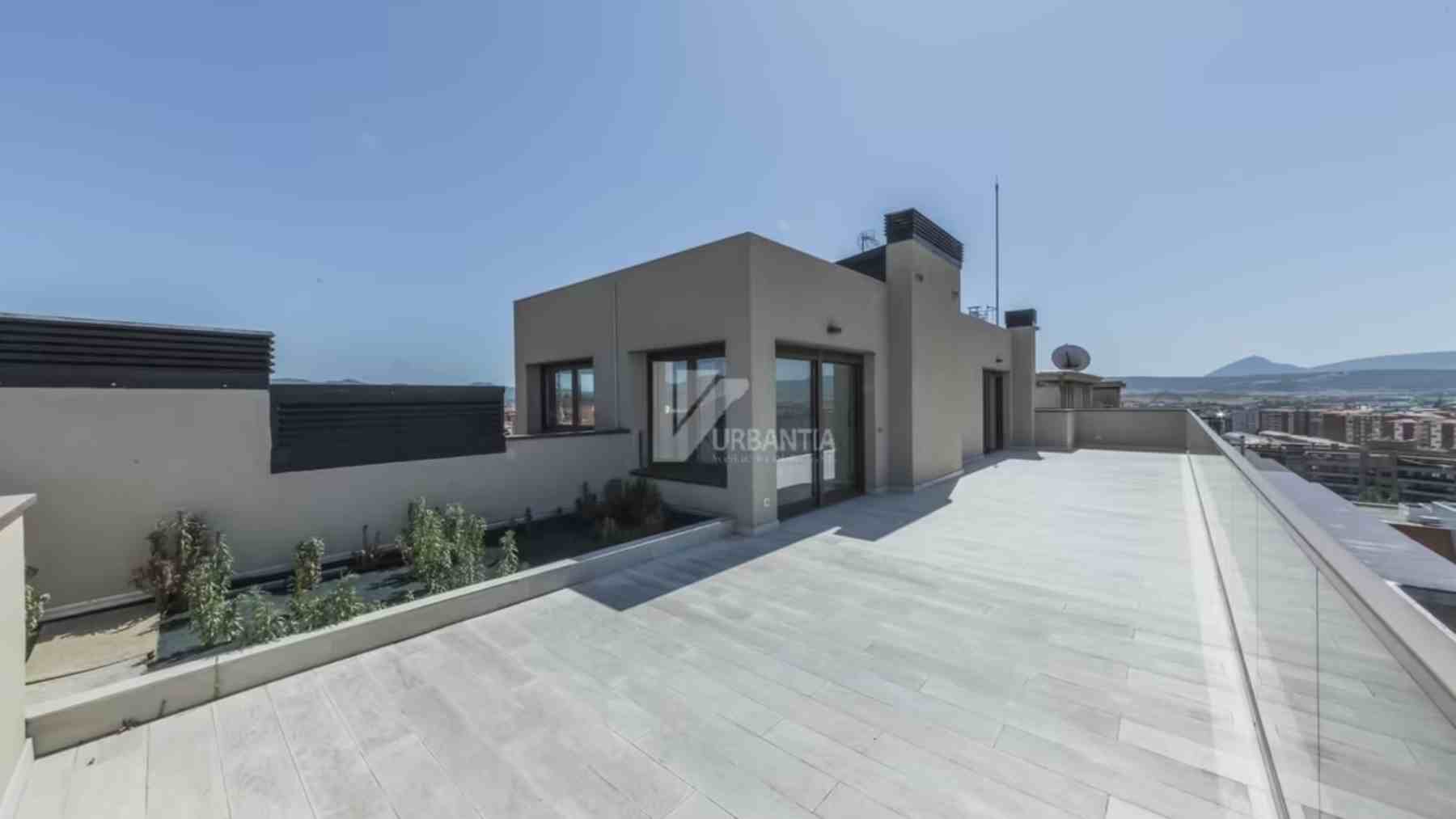 Dúplex a la venta en pleno centro de Pamplona. URBANTIA