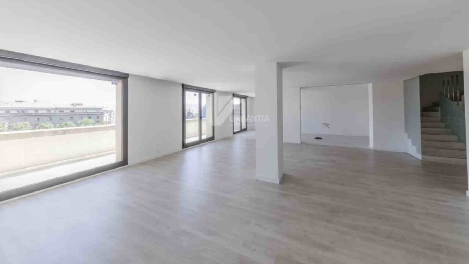 Dúplex a la venta en pleno centro de Pamplona. URBANTIA