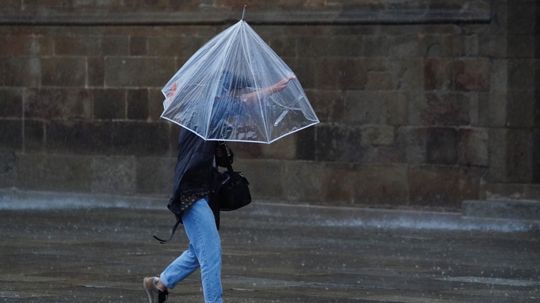 La AEMET avisa de 4 horas de fuertes lluvias en Navarra, que estará con aviso amarillo