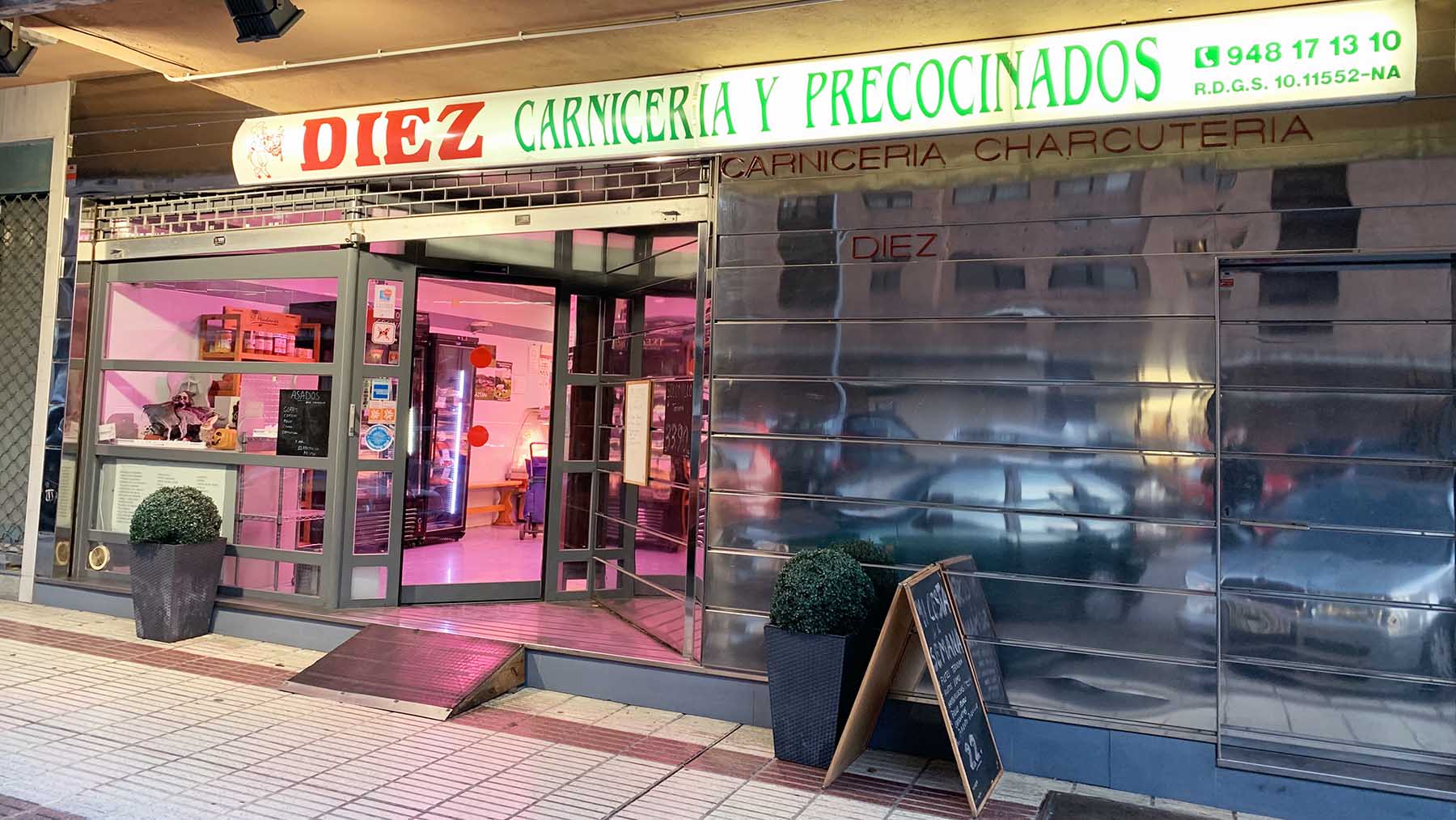 Fachada de la carnicería Diez en la calle Irunlarrea de Pamplona. Navarra.com