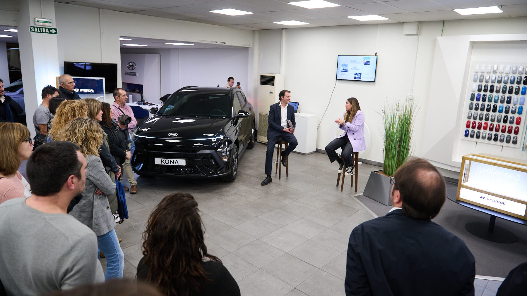 Presentación del nuevo Hyundai Kona en el concesionario Automóviles Zaray en la Avenida Zaragoza nº 84. PABLO LASAOSA