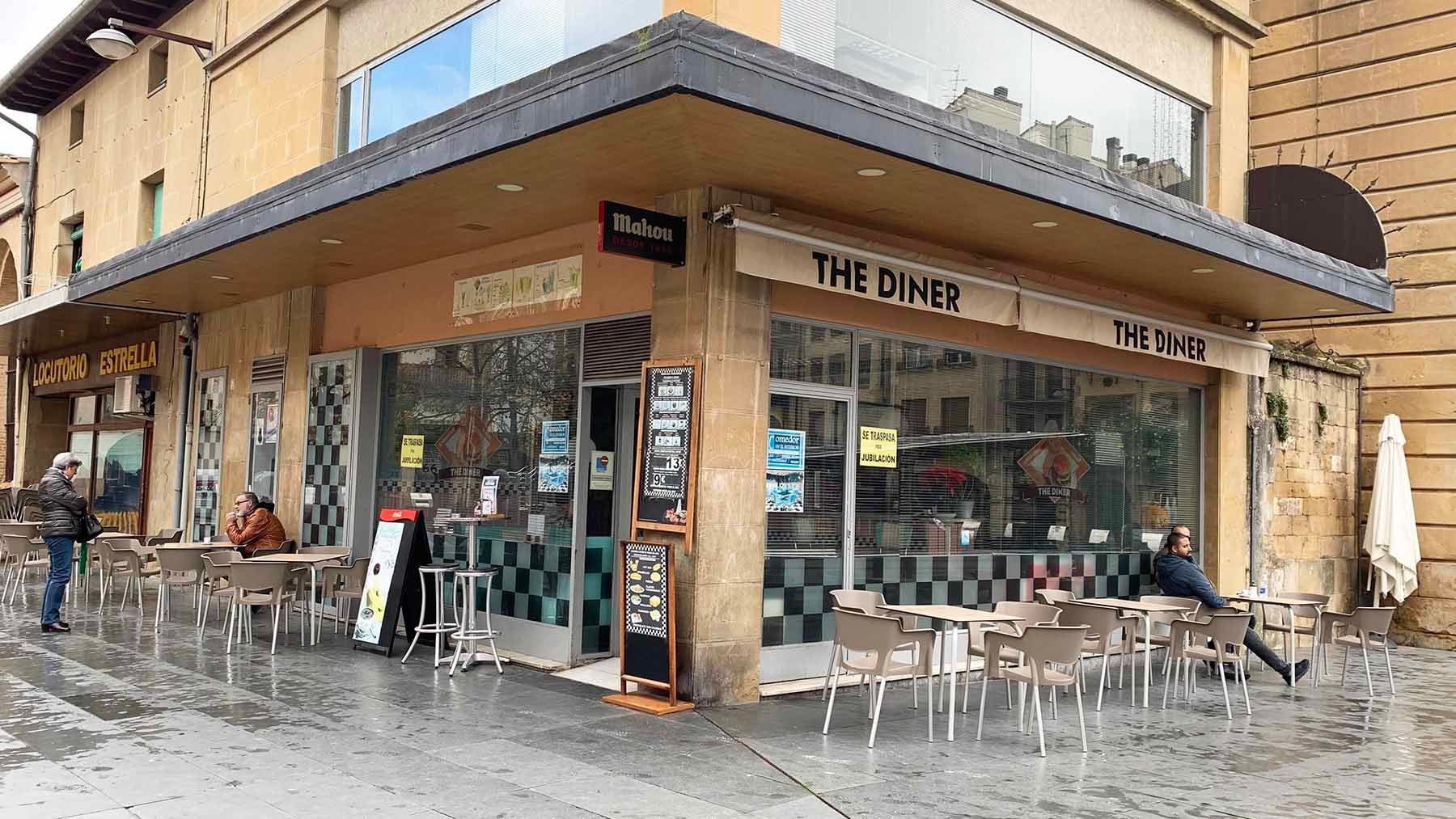 Fachada del bar The Diner en la Plaza de los Fueros de Estella. Navarra.com