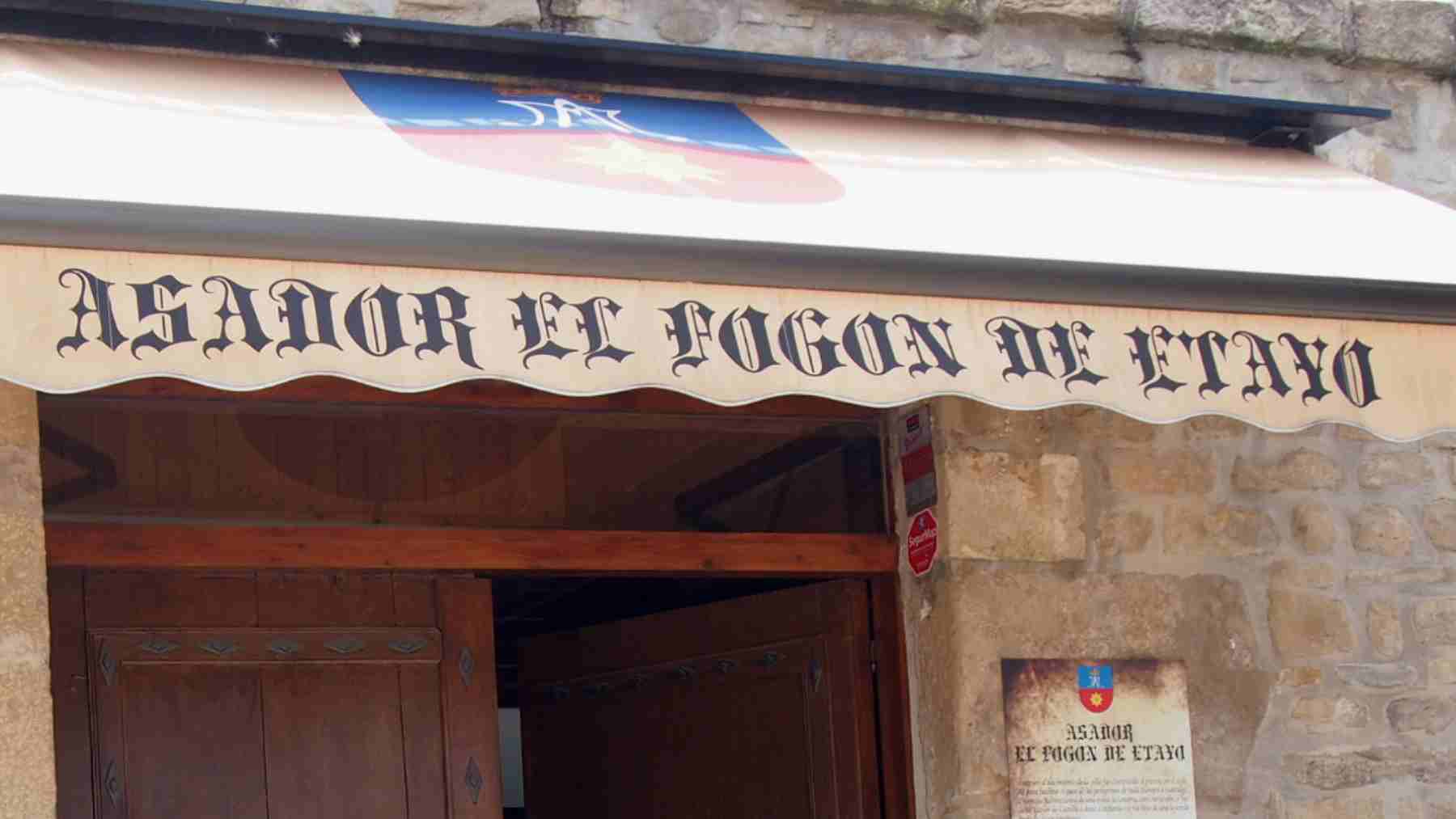 El Fogón de Etayo tiene lista de espera. Hay que reservar con dos semanas de antelación.