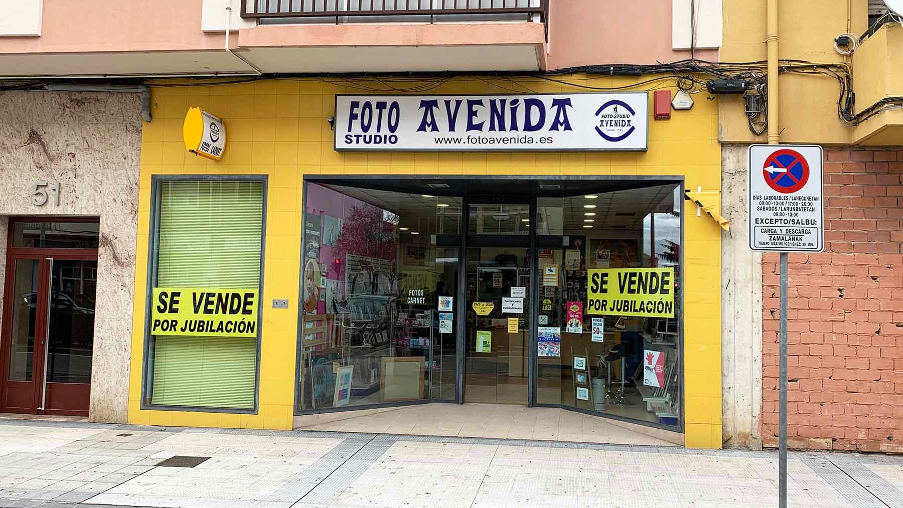 Interior de la tienda Foto Studio Avenida en Pamplona. Navarra.com