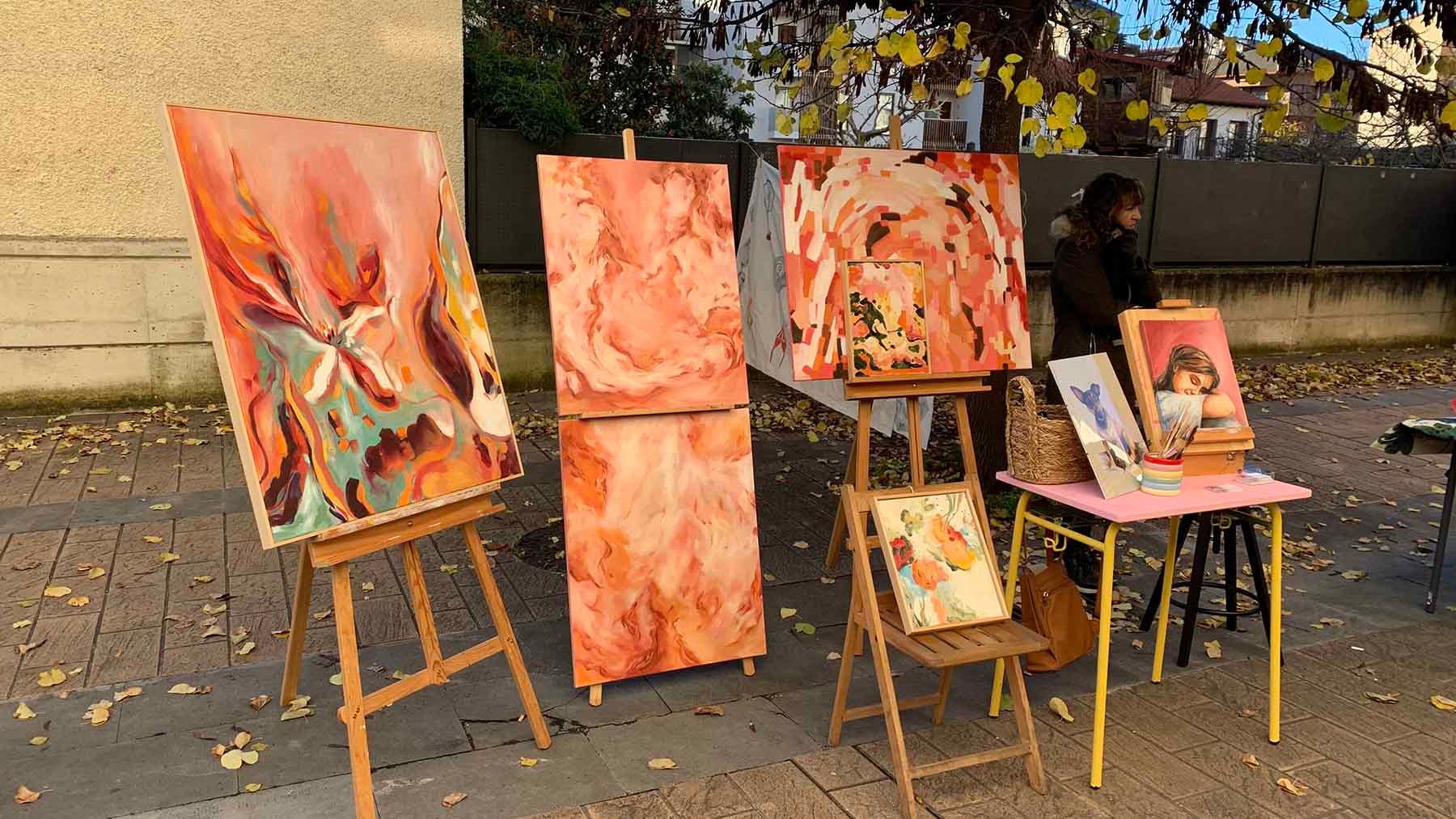 Un puesto del mercadillo de decoración en Huarte. Navarra.com