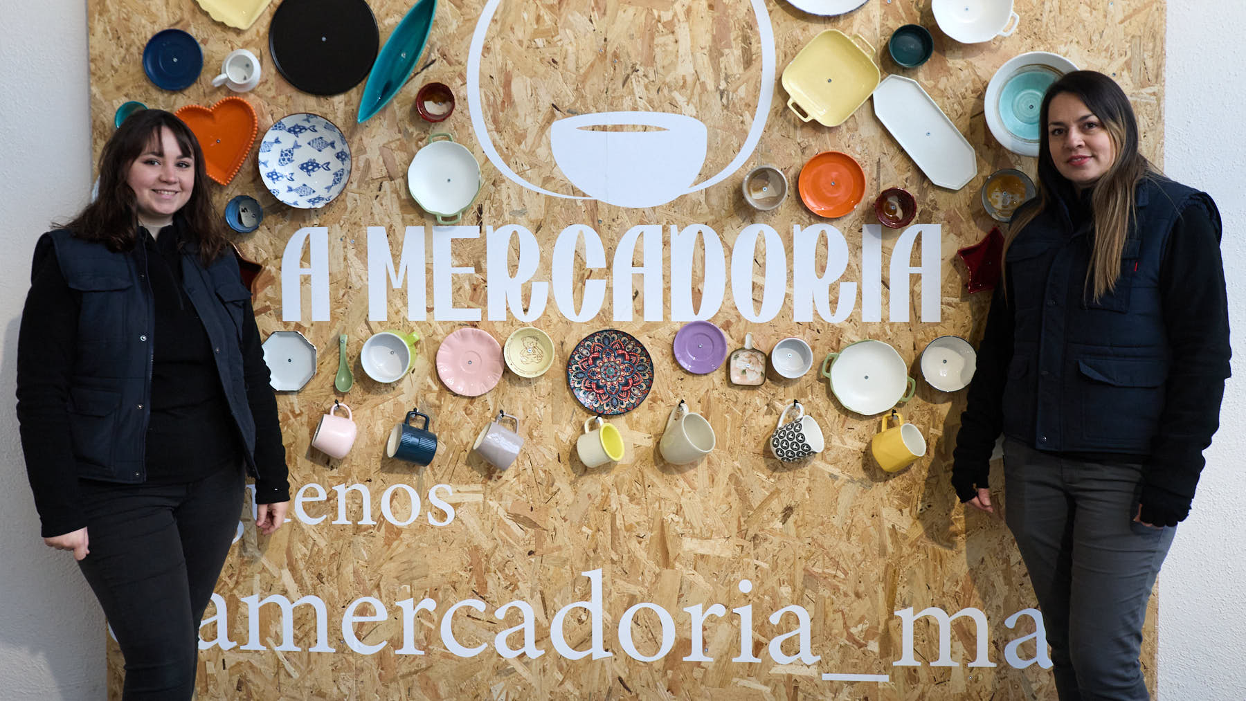 Tienda de venta de vajilla al peso 'A Mercadoria' en la Calle D, 9 de Polígono de Talluntxe. IÑIGO ALZUGARAY