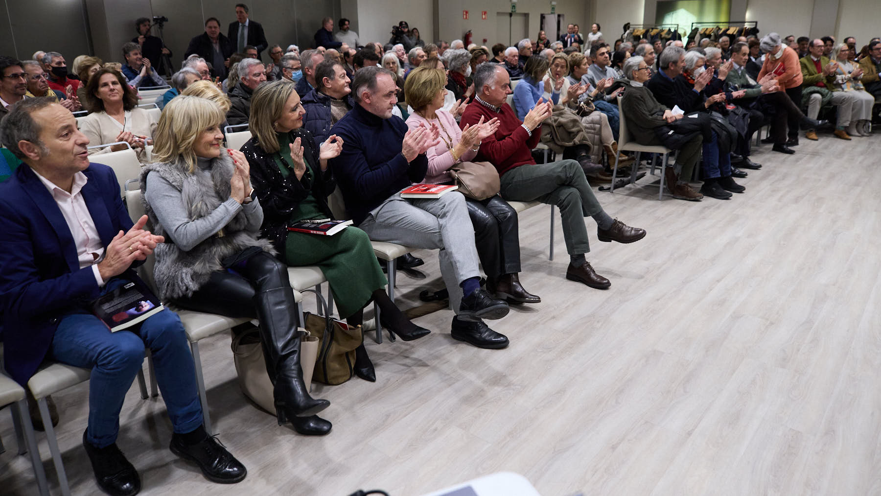 El exsecretario general del Partido Socialista de Euskadi (PSE) Nicolás Redondo presenta el libro 'No me resigno. Populismo, nacionalismo y los retos del socialismo español'. IÑIGO ALZUGARAY
