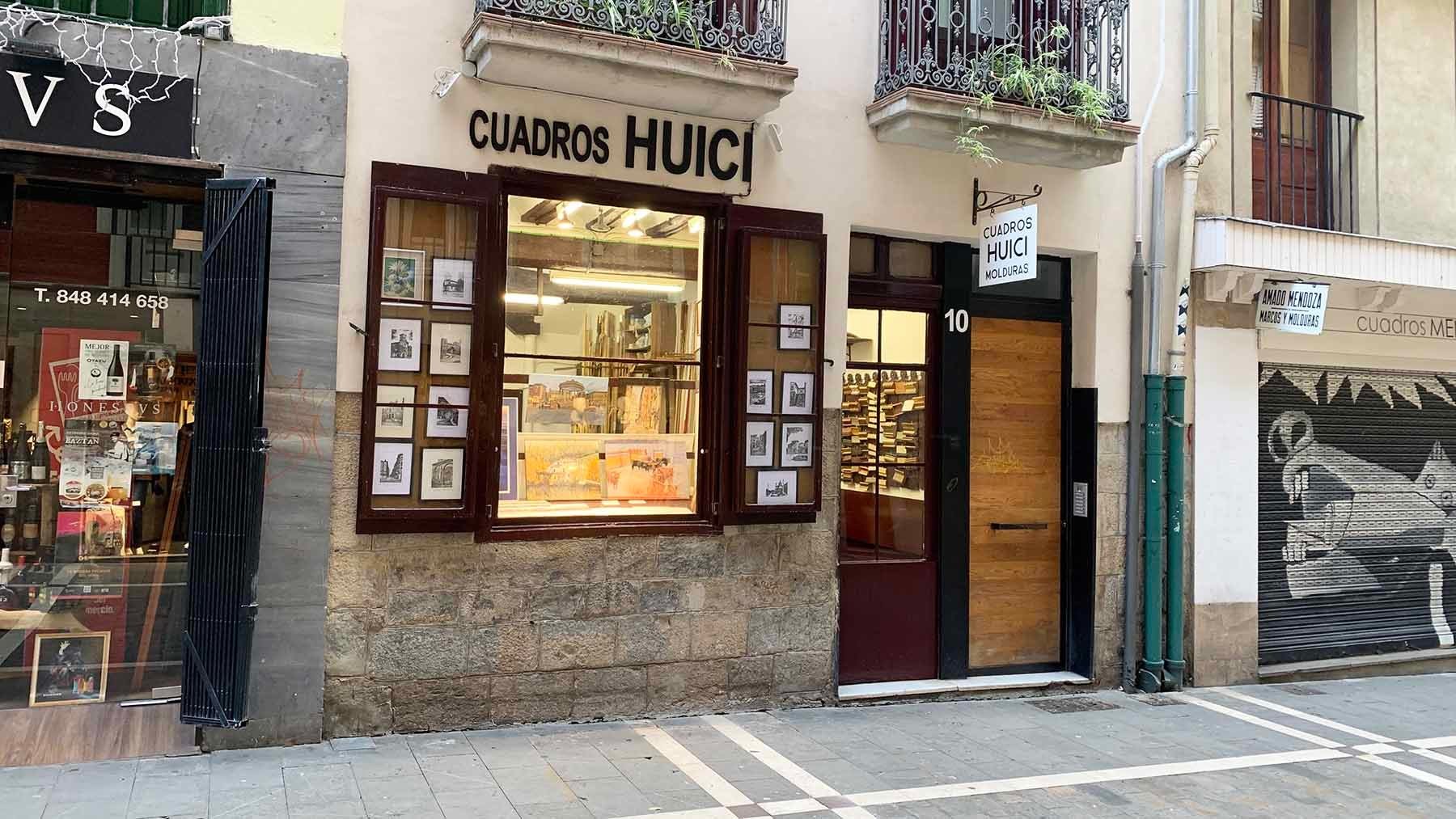 Fachada de la tienda Cuadros Huici en la calle Estafeta 10 de Pamplona. Navarra.com