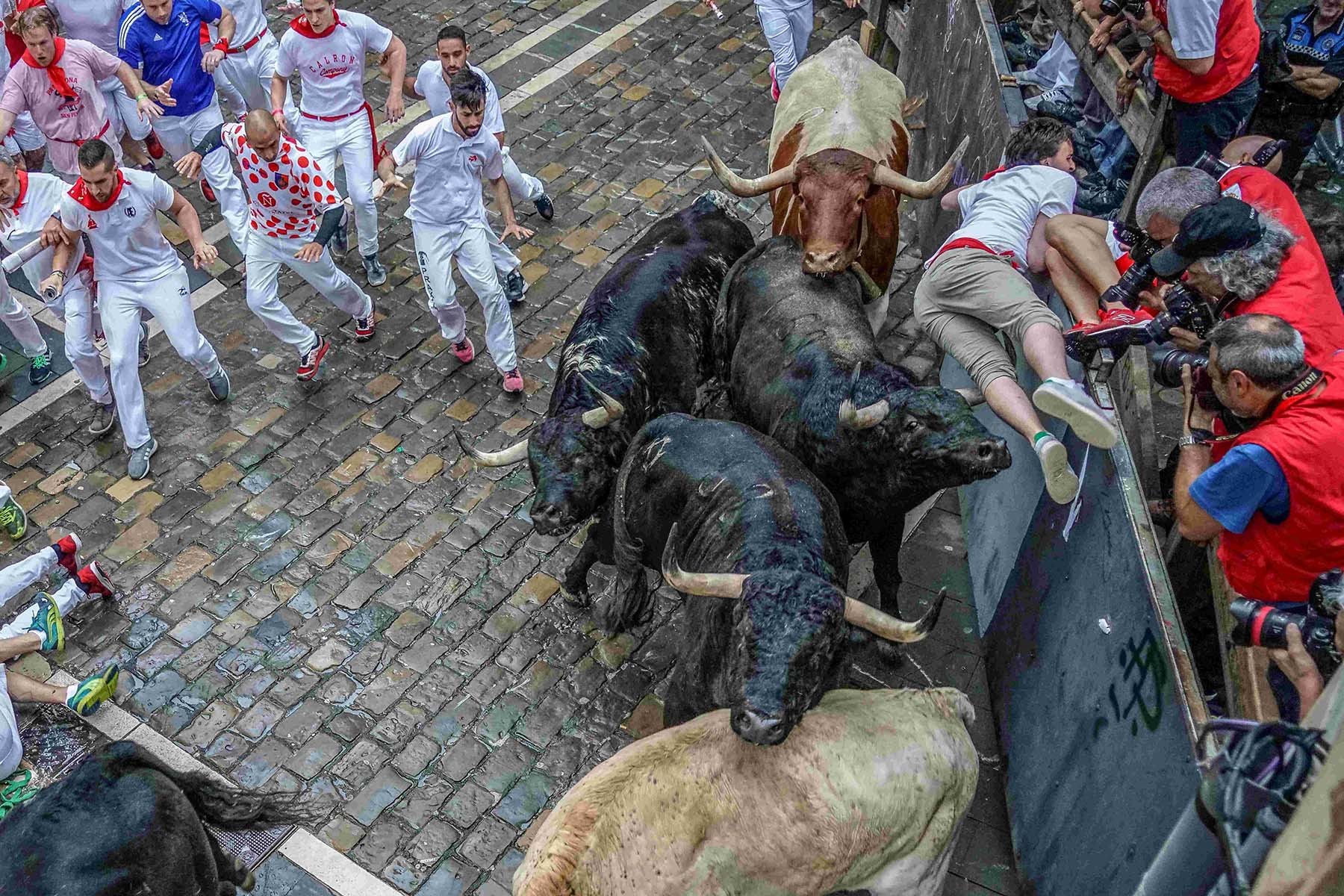 Foto 14. A pesar de la apurada situación, al corredor no le ocurrió nada (Foto Javier Ochoa Martínez, cortesía del autor)
