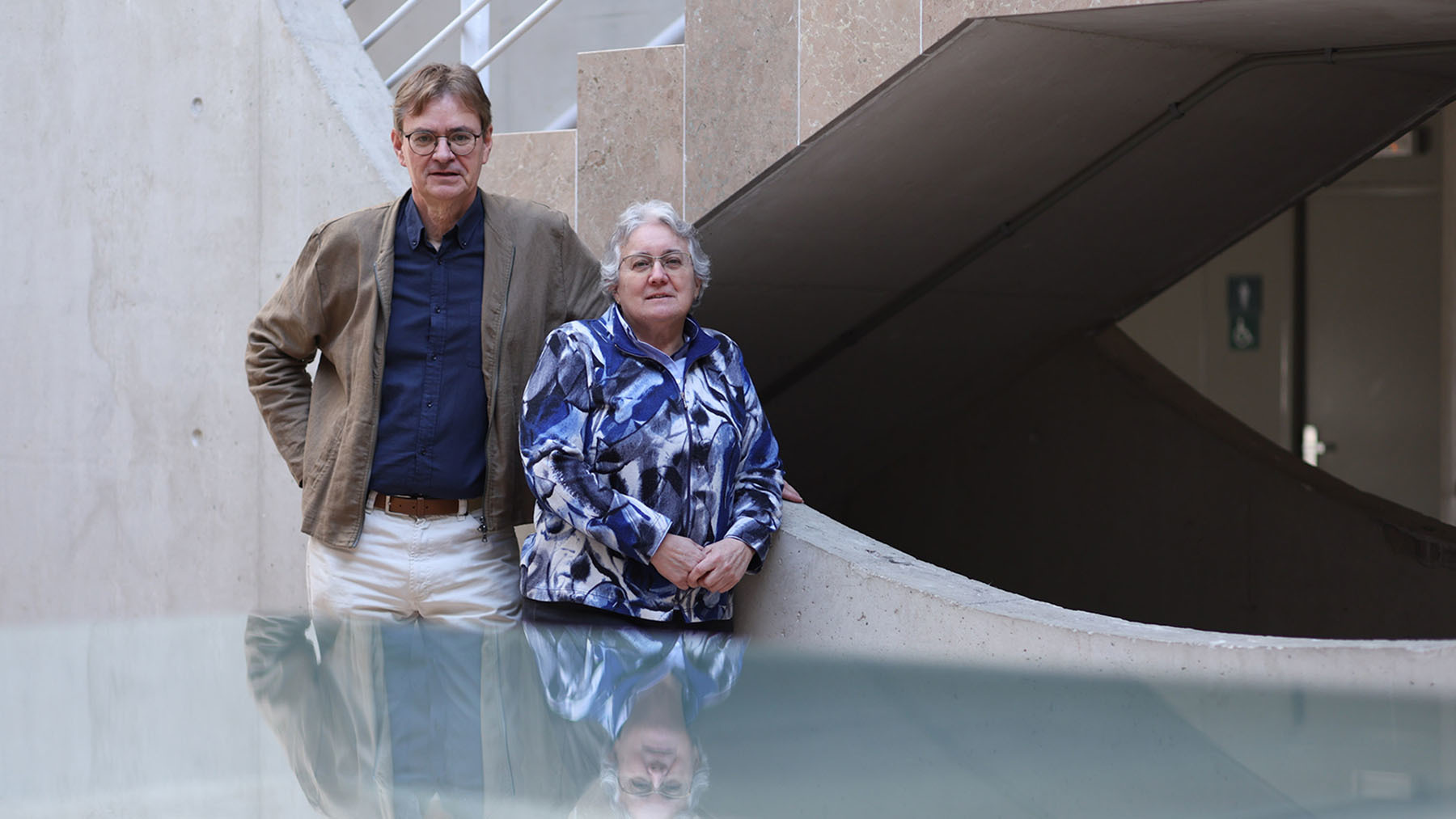 Javier Armendáriz (UPNA) y Patxuka de Miguel (UA), en la UPNA.