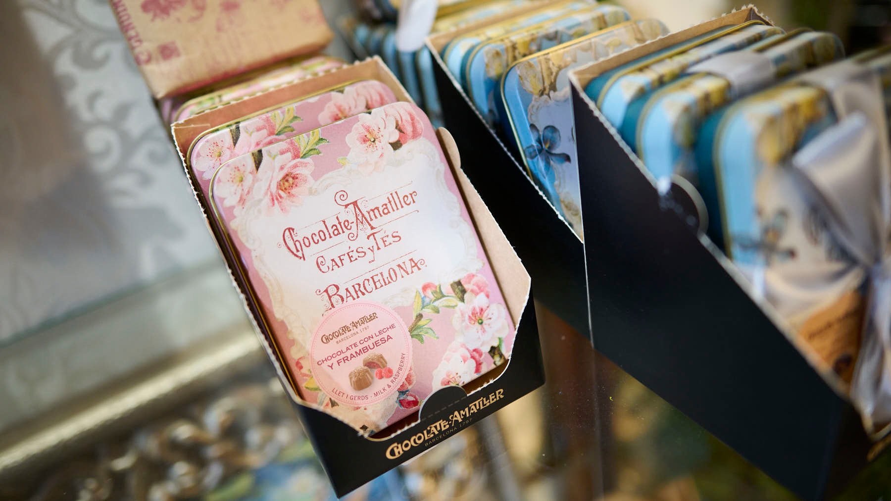 Flores El Bosquecillo, en la calle Navas de Tolosa 27 de Pamplona. PABLO LASAOSA